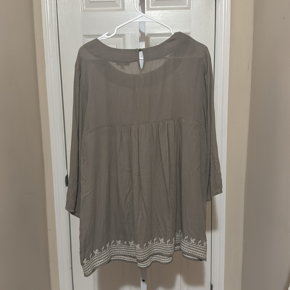JODIFL Gray 3/4 Sleeve Embellished Blouse - Picture 5 of 5